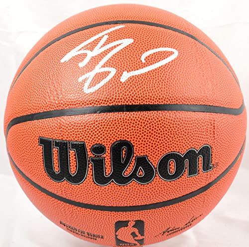 Shaquille O'Neal Autographed NBA Wilson Basketball - Beckett W Hologram Silver